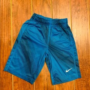 ⚾️🏈🏀 NIKE DRI_FIT SHORT
